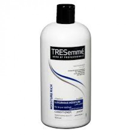TRESemme Moisturizing Conditioner 900ml