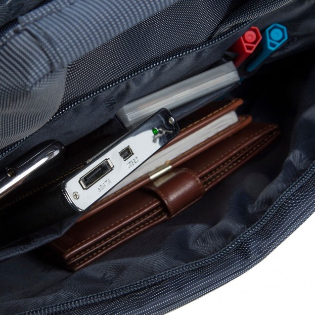 RIVACASE 8221 blue Laptop bag 13.3"